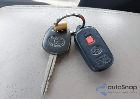 2002 Toyota Camry Se V6 z USA, uszkodzony, nr VIN 4T1BF32K02U005231